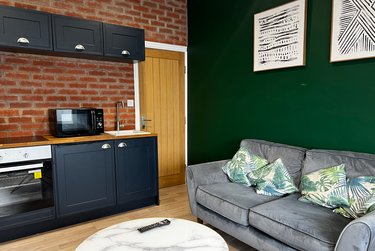 1 bed flat, 141 Lenton Boulevard, Lenton, Nottingham, NG72BT - Image 2
