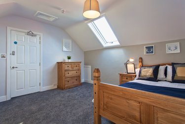 6 bed house, 12 Wiverton Road, Forest Fields, Nottingham, NG76NP - Image 1