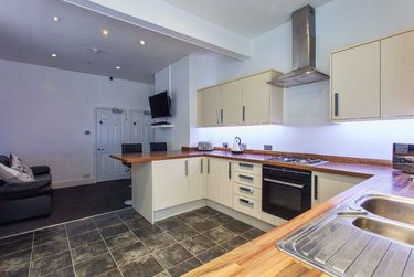 6 bed house, 12 Wiverton Road, Forest Fields, Nottingham, NG76NP - Image 7