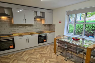 12 bed house, Denison Street, Radford, Nottingham, NG73PH - Image 1