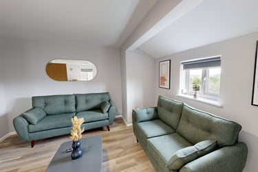 7 bed house, Russell Street, Radford, Nottingham, NG74FL - Image 1