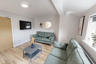 7 bed house, Russell Street, Radford, Nottingham, NG74FL - Image 3
