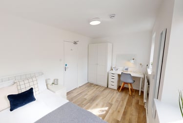 4 bed house, Russell Street, Radford, Nottingham, NG74FL - Image 4