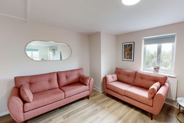7 bed house, Russell Street, Radford, Nottingham, NG74FL - Image 1