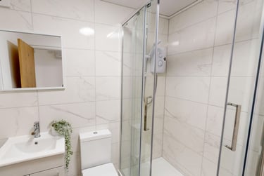 7 bed house, Russell Street, Radford, Nottingham, NG74FL - Image 10