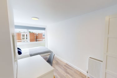 6 bed house, Yew Tree Close, Mount Pleasant, Exeter, EX45EH - Image 9