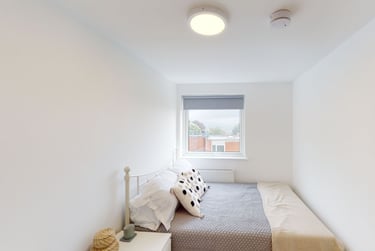 6 bed house, Yew Tree Close, Mount Pleasant, Exeter, EX45EH - Image 13