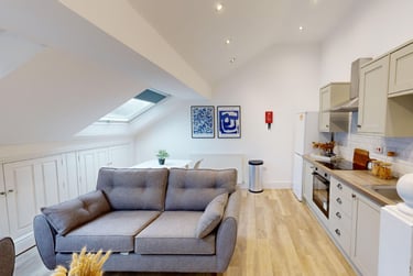 2 bed house, 105-107 Portland Road, Arboretum, Nottingham, NG74FW - Image 2
