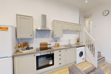2 bed house, 105-107 Portland Road, Arboretum, Nottingham, NG74FW - Image 3