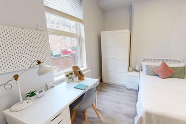 2 bed flat, Burns Street, Arboretum, Nottingham, NG74DS - Image 3