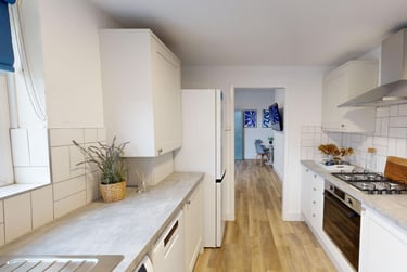 4 bed flat, Second Avenue, Heaton, Newcastle, NE65XS - Image 1