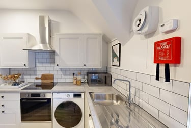 2 bed flat, Burns Street, Arboretum, Nottingham, NG74DS - Image 1