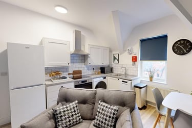 2 bed flat, Burns Street, Arboretum, Nottingham, NG74DS - Image 2