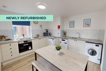 5 bed flat, Russell Street, Radford, Nottingham, NG74FL - Image 1