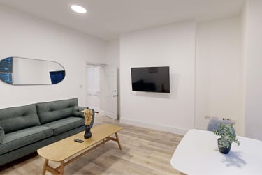1 bed house, 105-107 Portland Road, Arboretum, Nottingham, NG74FW - Image 1
