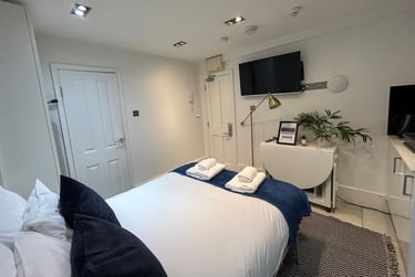 1 bed studio, Baker Street, Marylebone, London, NW16BU - Image 6
