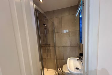 1 bed studio, Baker Street, Marylebone, London, NW16BU - Image 7