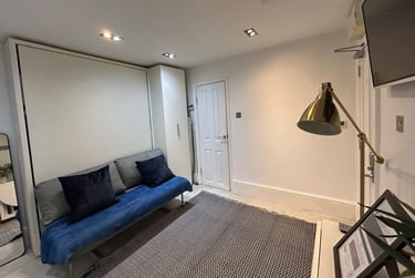 1 bed studio, Baker Street, Marylebone, London, NW16BU - Image 11