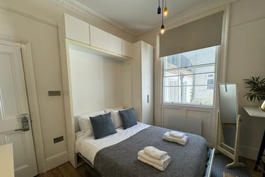 1 bed studio, Baker Street, Marylebone, London, NW16BU - Image 2