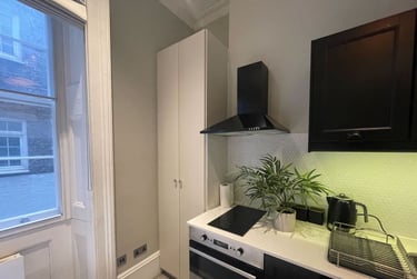 1 bed studio, Baker Street, Marylebone, London, NW16BU - Image 4
