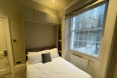 1 bed studio, Baker Street, Marylebone, London, NW16BU - Image 5