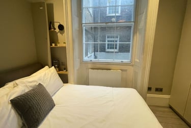 1 bed studio, Baker Street, Marylebone, London, NW16BU - Image 6