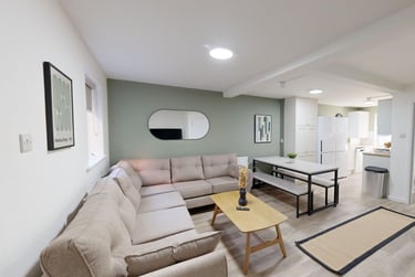 6 bed house, Gamble Street, Radford, Nottingham, NG74EY - Image 1