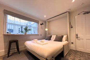 1 bed studio, Baker Street, Marylebone, London, NW16BU - Image 2
