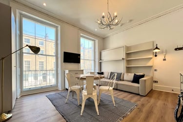 1 bed flat, Baker Street, Marylebone, London, NW16BU - Image 6