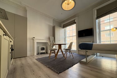 1 bed studio, Baker Street, Marylebone, London, NW16BU - Image 1