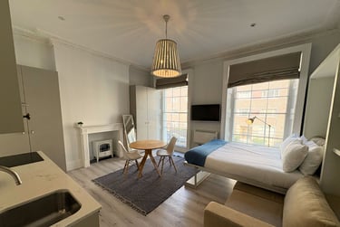1 bed studio, Baker Street, Marylebone, London, NW16BU - Image 2