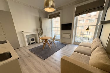 1 bed studio, Baker Street, Marylebone, London, NW16BU - Image 10