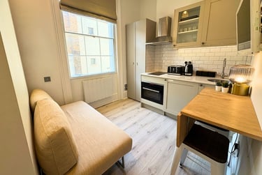 1 bed studio, Baker Street, Marylebone, London, NW16BU - Image 6