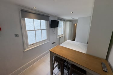 1 bed studio, Baker Street, Marylebone, London, NW16BU - Image 5