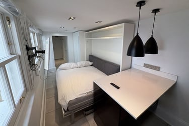 1 bed studio, Baker Street, Marylebone, London, NW16BU - Image 1