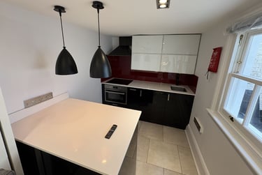 1 bed studio, Baker Street, Marylebone, London, NW16BU - Image 9
