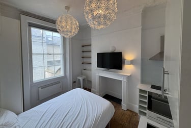 1 bed studio, Baker Street, Marylebone, London, NW16BU - Image 5