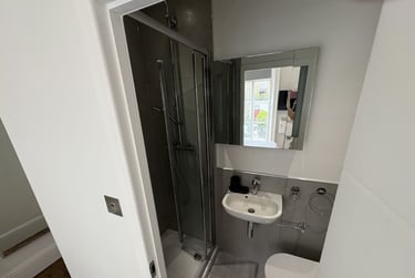 1 bed studio, Baker Street, Marylebone, London, NW16BU - Image 3
