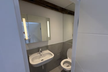 1 bed studio, Baker Street, Marylebone, London, NW16BU - Image 9