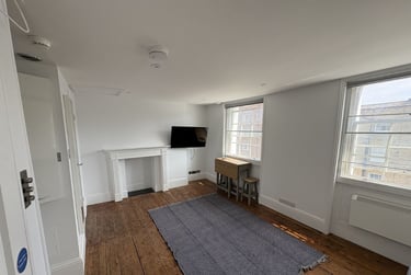 1 bed studio, Baker Street, Marylebone, London, NW16BU - Image 1