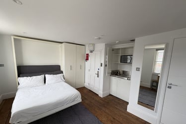 1 bed studio, Baker Street, Marylebone, London, NW16BU - Image 9