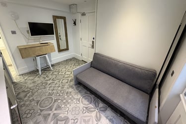 1 bed studio, Baker Street, Marylebone, London, NW16BU - Image 3