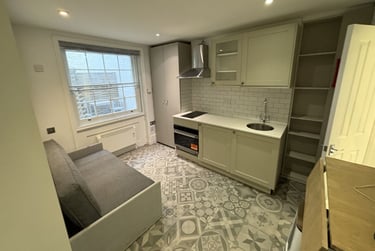 1 bed studio, Baker Street, Marylebone, London, NW16BU - Image 4