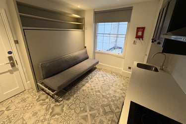 1 bed studio, Baker Street, Marylebone, London, NW16BU - Image 7