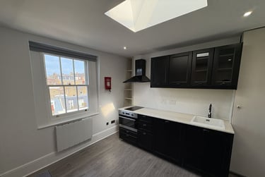 1 bed studio, Baker Street, Marylebone, London, NW16BU - Image 3