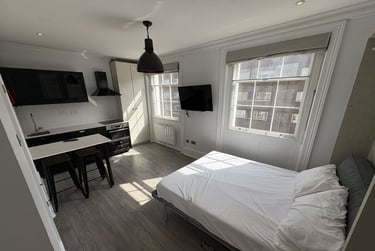 1 bed studio, Baker Street, Marylebone, London, NW16BU - Image 3