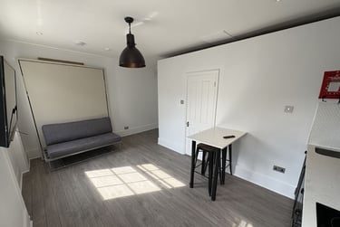 1 bed studio, Baker Street, Marylebone, London, NW16BU - Image 5