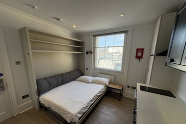 1 bed studio, Baker Street, Marylebone, London, NW16BU - Image 2