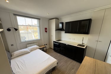 1 bed studio, Baker Street, Marylebone, London, NW16BU - Image 3
