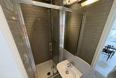 1 bed studio, Baker Street, Marylebone, London, NW16BU - Image 10
